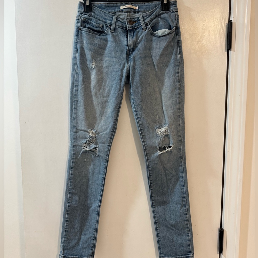 Levi’s Light Blue Distressed Women’s Jeans